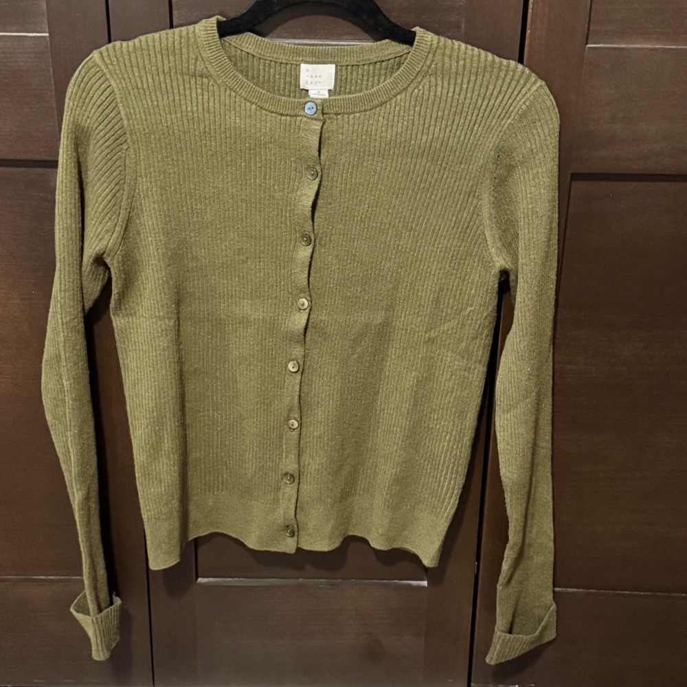 A New Day Womens Olive Green Ribbed Button Front Cardigan Sweater Size M M Good